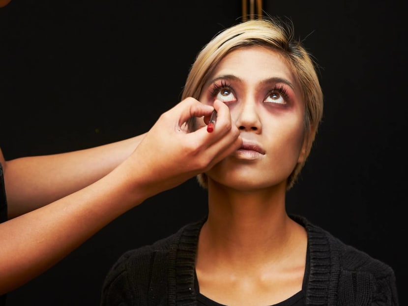 The Only Halloween Make-Up Tutorial You’ll Need (It Only Takes 15 Minutes!)