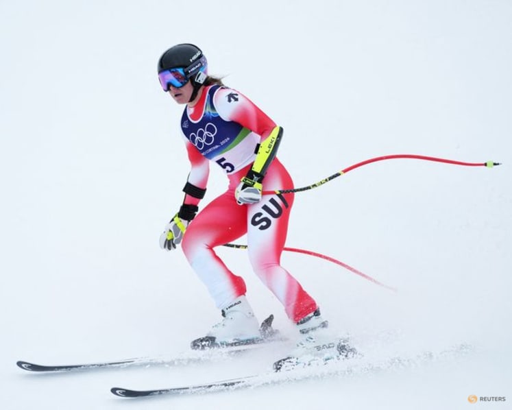 Alpine skiing-Suter wins Soldeu downhill, Aicher closes gap to absent Vonn