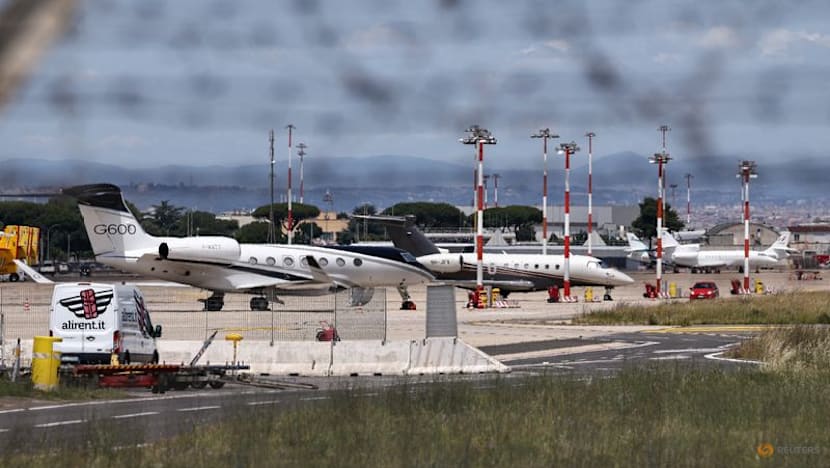 SpaceX and AI startup wealth fuels demand for private jets