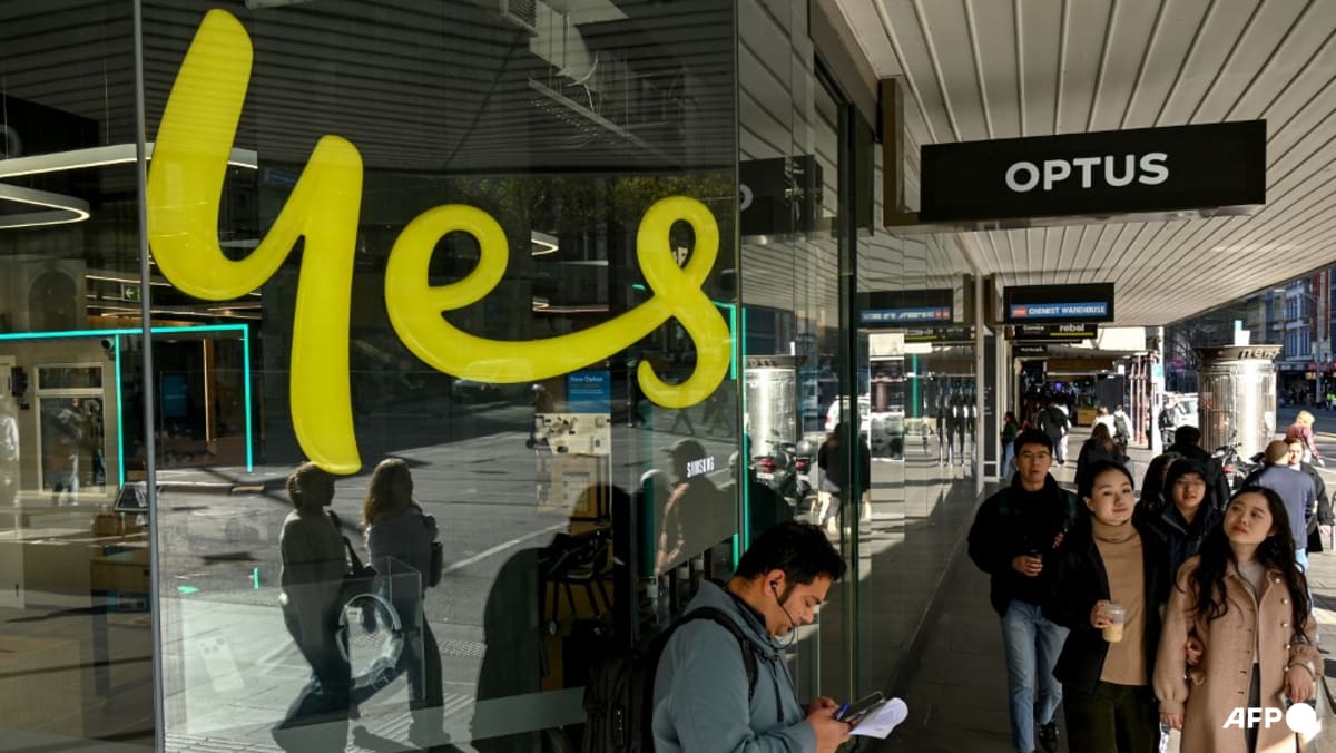 Commentary: Why is Singtel still holding on to troubled Aussie telco Optus?