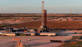 Oil climbs but markets shrug off US-Iran deadlock