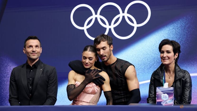 Figure skating-New French duo Fournier Beaudry and Cizeron lead after rhythm dance