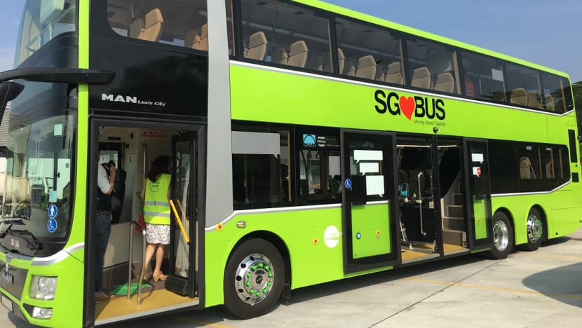 3-door bus trial to speed  up passenger flow begins