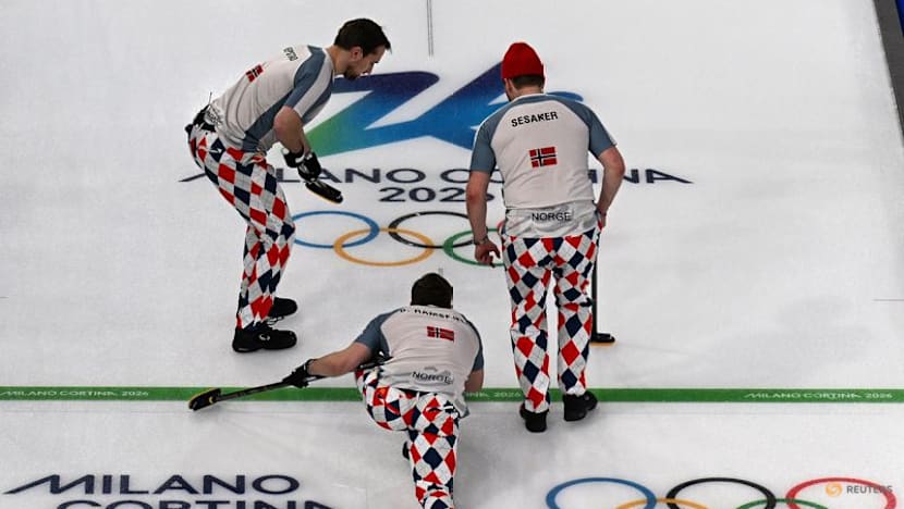 Curling-Fancy pants Norway pay tribute to Ulsrud at Winter Games