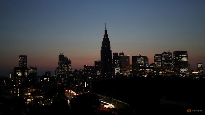 Japan Dec core CPI rises 2.4% yr/yr