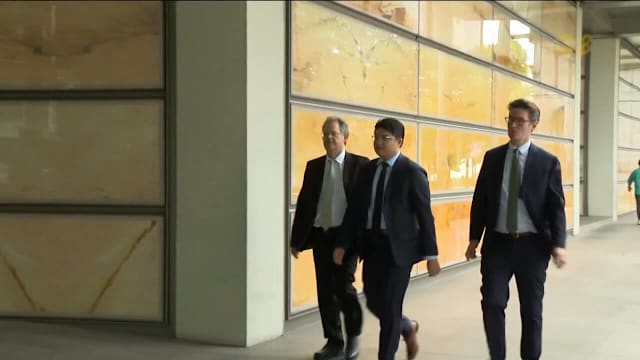 彭博记者被指重排段落 暗示两部长交易存在问题