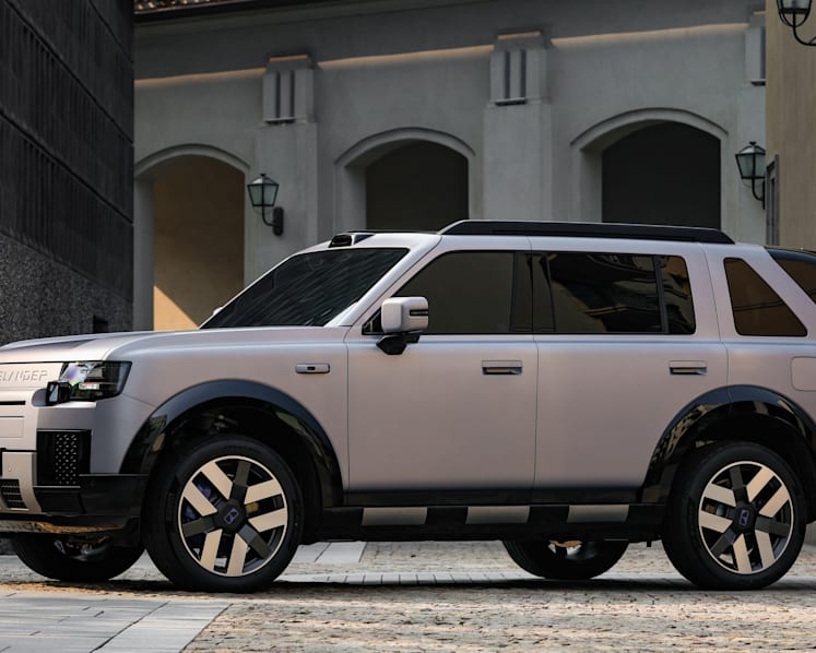 FREELANDER 8 First Edition and Three Exclusive Paint Finishes Unveiled at Aranya Theatre Festival