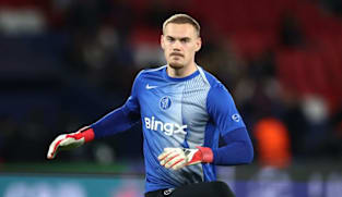 Chelsea manager Rosenior keeps faith in keepers, James extends contract