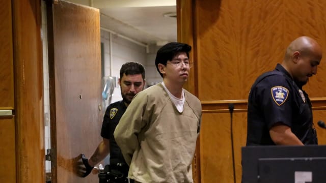 涉下药性侵和偷拍女病患 美国华族男医生判监24年