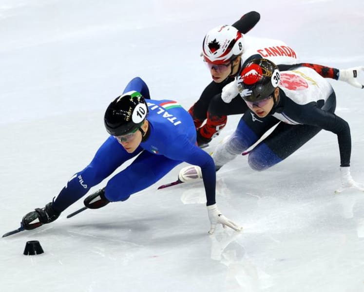 Short track-Italy's Fontana edges closer to historic 14th medal