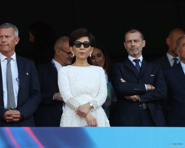 Kang moves to take control of Olympique Lyonnais owner EFG for $30 million