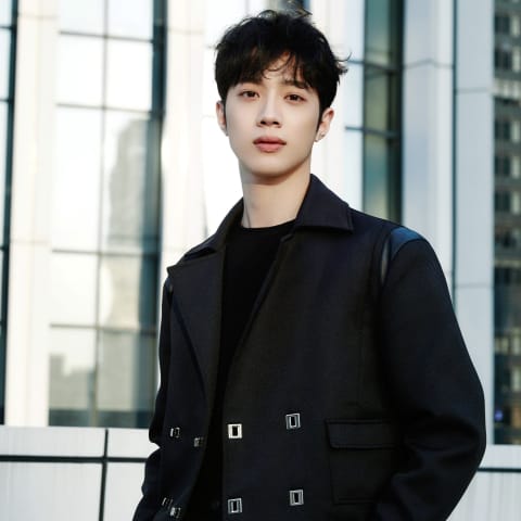 前偶像赖冠霖华丽转身!从舞台到导演椅,他的获奖纪录片背后有何惊人故事?