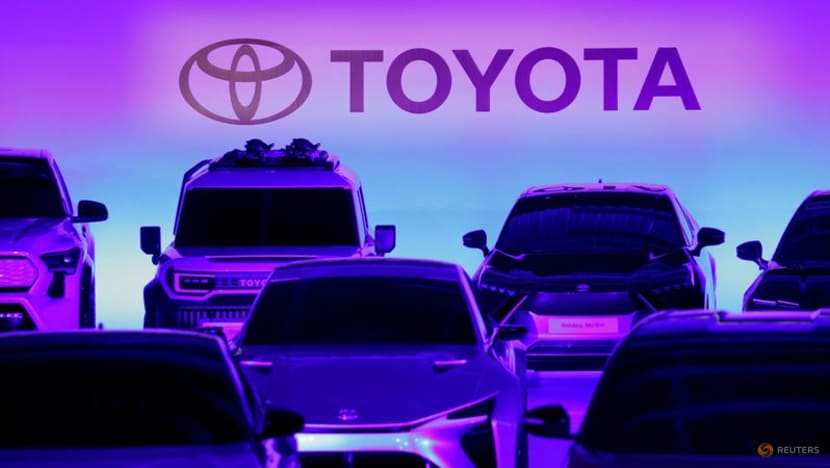 Shares of Japanese car giants drop sharply after Trump's tariff announcement Shares of Japanese car giants drop sharply after Trump's tariff announcement