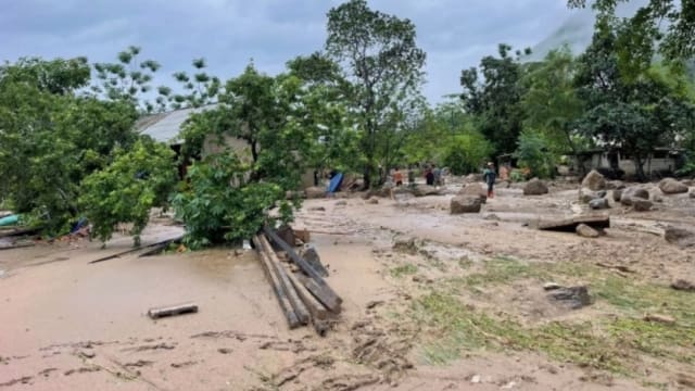 越南北部山区因暴雨引发土崩 导致四人死亡