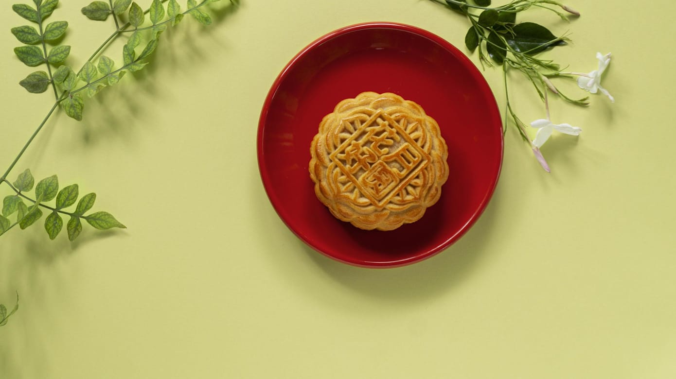 吃月饼，该选豆沙馅还是莲蓉馅？