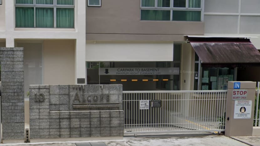 Condominium security guard pocketed Louis Vuitton wallet dropped by resident, gets jail