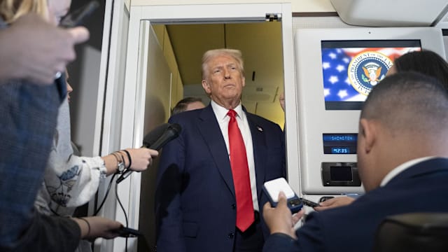 特朗普:同意把中国关税调降到47% 特朗普:同意把中国关税调降到47%