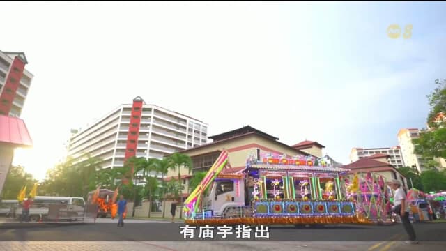 流动花车歌台在本地越来越受欢迎