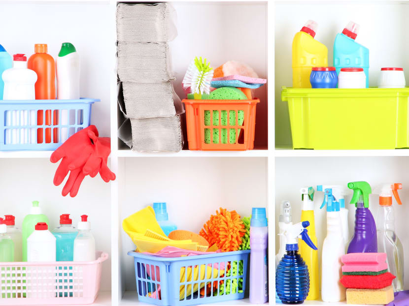 Cleaning solutions such as bleach, chemicals that unclog drains, toilet bowl cleaners, rust removers and oven cleaners are toxic and contain various alkaline and acidic compounds. Cleaning solutions such as bleach, chemicals that unclog drains, toilet bowl cleaners, rust removers and oven cleaners are toxic and contain various alkaline and acidic compounds.