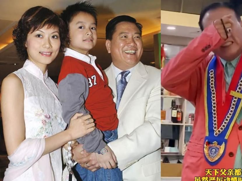 The internet also gushed over his flight attendant wife, who is 17 years younger than Alex.