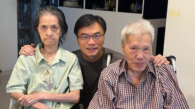 前线追踪 | 独生子辞工顾双亲 为什么最后是他？