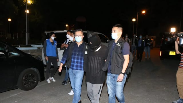 持玩具枪劫香港银行 狮城老翁认罪判监11年