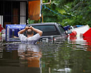 Thailand expects to clear Bangkok floodwater in two to three days