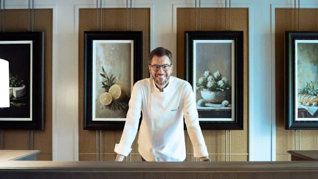 《黑白大厨》米其林名厨Fabrizio Ferrari拓展事业版图，担任圣淘沙奢华酒店新餐厅Laurus Table厨师顾问，引进招牌海鲜菜肴