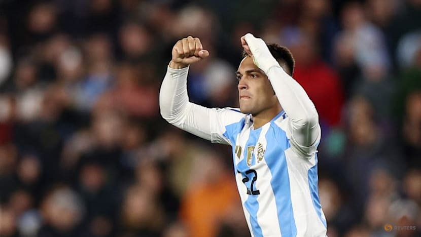 Inter's Martinez faces fitness test ahead of Ajax clash