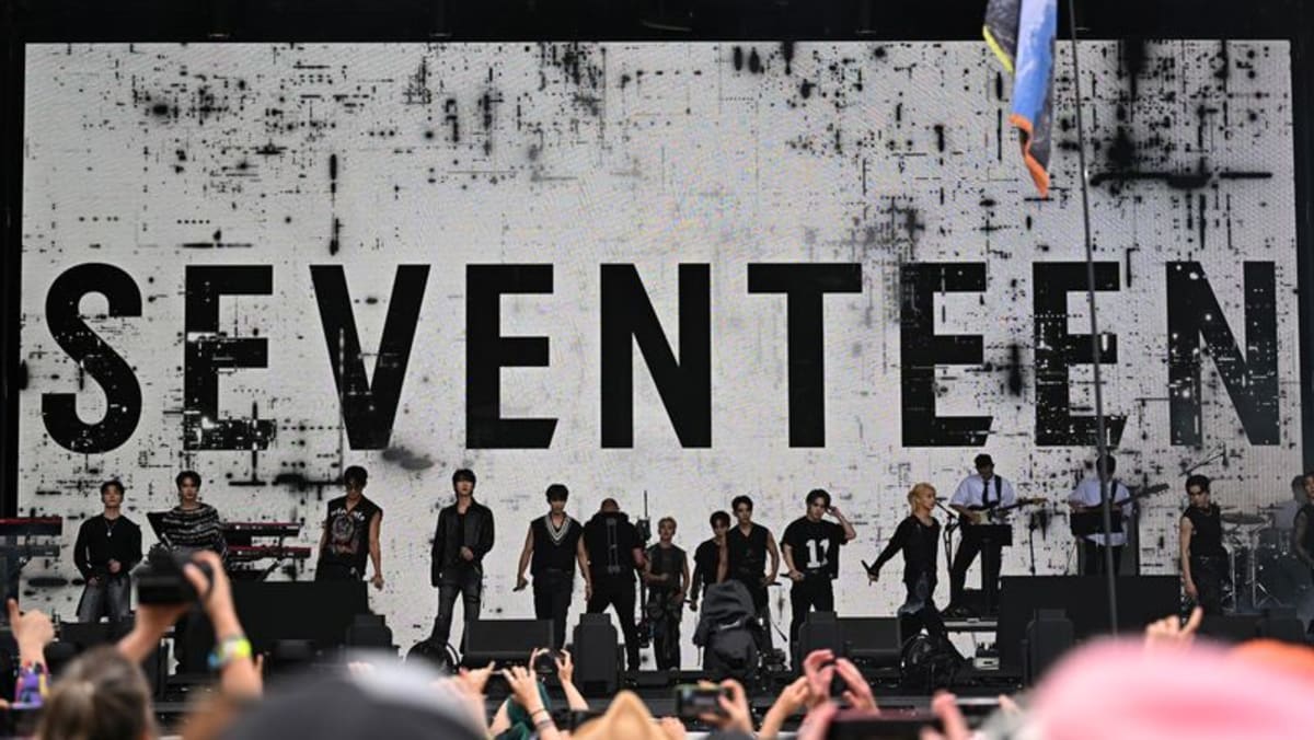 With high-energy song and dance, Seventeen brings K-Pop to