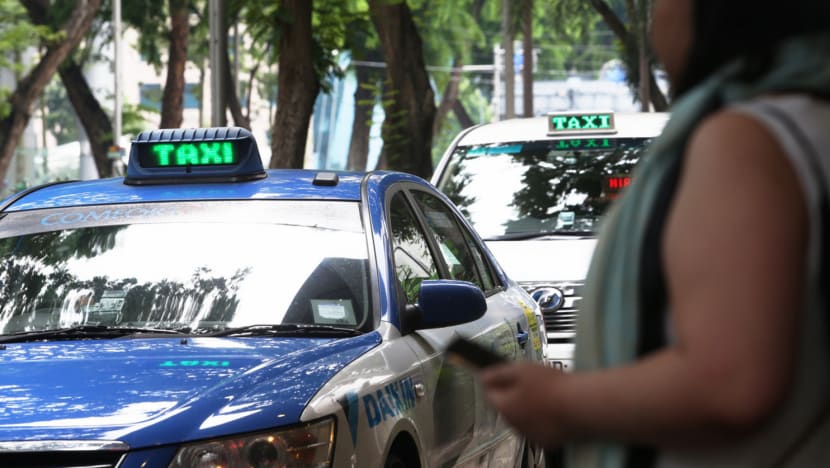 Over 2,000 ComfortDelGro cabbies express interest in joining Grab