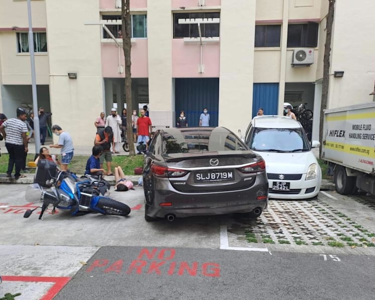 15-year-old girl among 3 people taken to hospital after accident at Yishun HDB car park