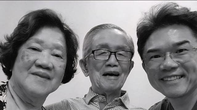 在天堂和妈妈相聚……苏梽诚悲曝父亲逝世