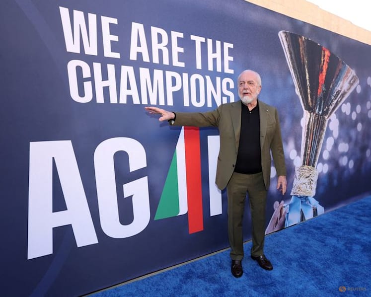De Laurentiis wanted to 'shoot' Infantino, then applauded his World Cup show