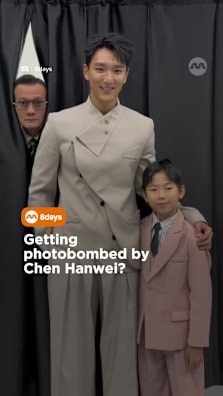 Peekaboo! 😎 #8dayssg #starawards2026 #surprise #emeraldhill #8dayssglocalent 