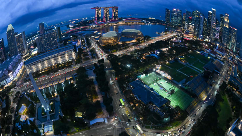 Langit cerah sambut 270,000 peminat F1 di Grand Prix SG, suasana meriah di Marina Bay! Langit cerah sambut 270,000 peminat F1 di Grand Prix SG, suasana meriah di Marina Bay!