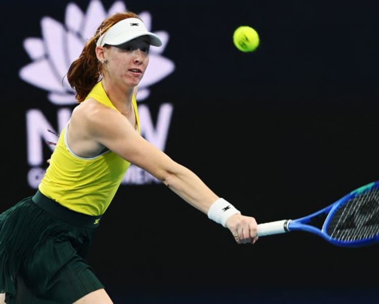 Swiatek leads Poland to victory over Australia in United Cup quarters
