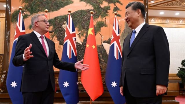 习近平会见阿尔巴尼斯 两人同意中澳两国建立互信
