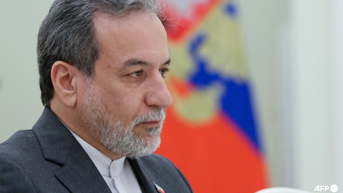 Iranian foreign minister downplays quick resumption of US-Iran talks