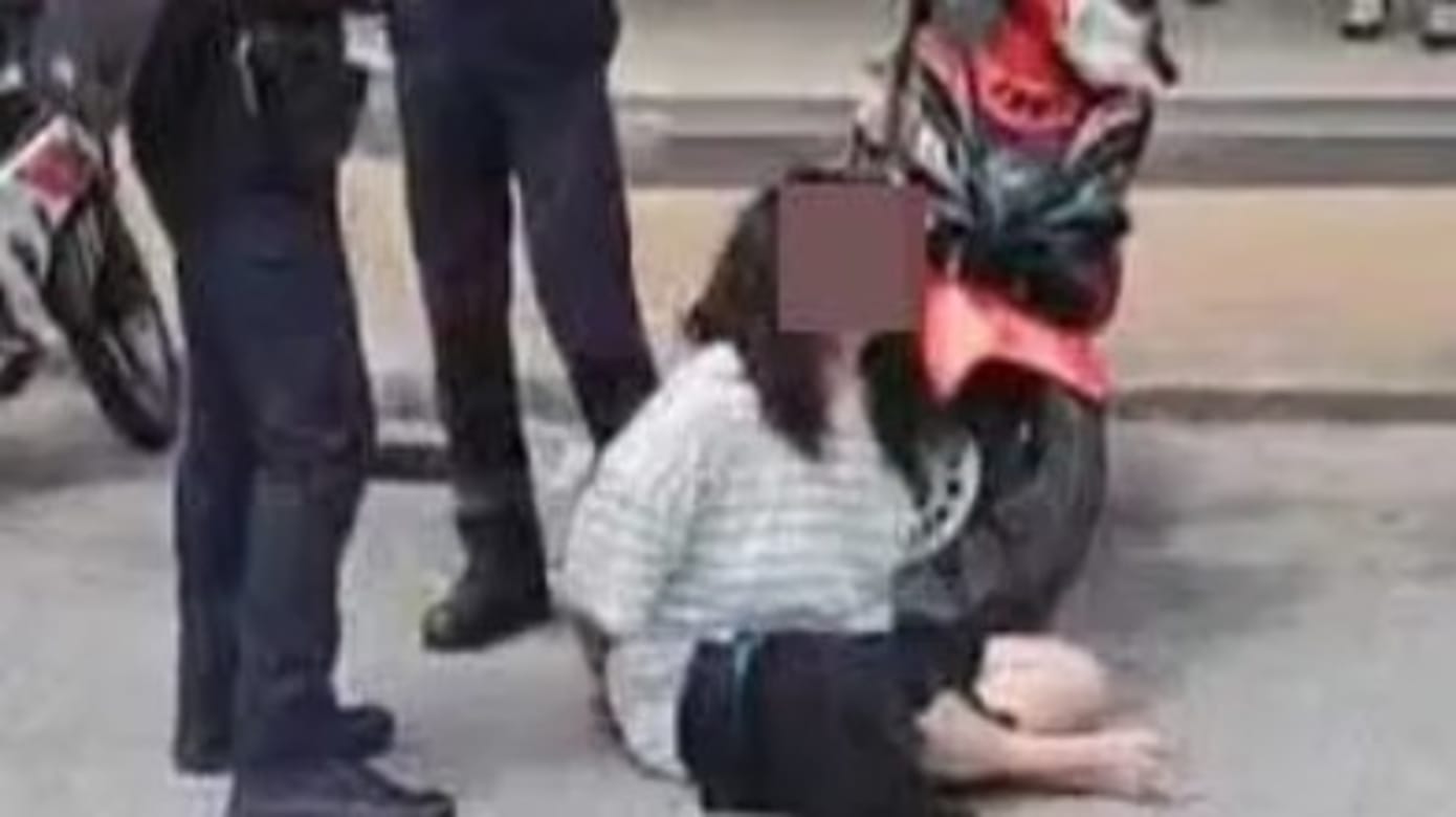马国女子闯购物中心持刀随机攻击 六人受伤