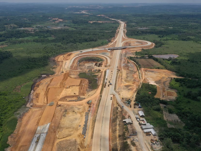 An aerial view of Balikpapan-Samarinda toll road construction site at Semboja district in Kutai Kertanegara regency, East Kalimantan province, Indonesia, August 28, 2019. An aerial view of Balikpapan-Samarinda toll road construction site at Semboja district in Kutai Kertanegara regency, East Kalimantan province, Indonesia, August 28, 2019.