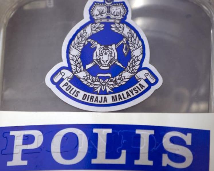 2 police officers injured in landslide in Malaysia while preparing to dispose of an old bomb