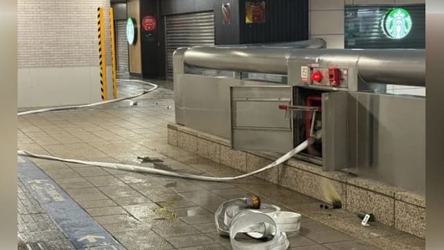 台北捷运和星巴克及时降下卷门 网民纷赞快速反应