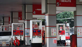 Indonesia's Pertamina says fuel retailer Vivo agrees to purchase gasoline 