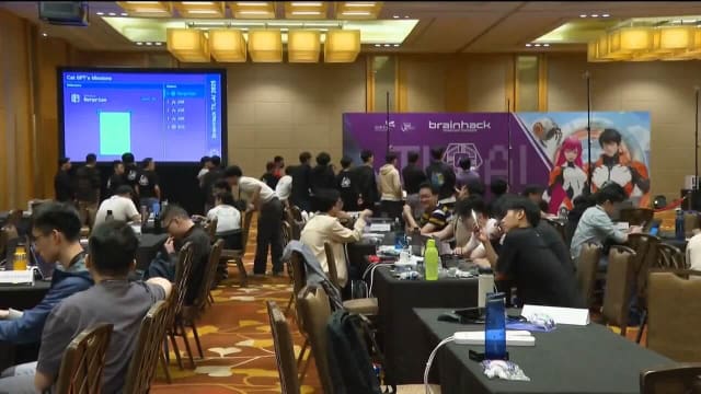 网络赛吸引4300学生 扎吉哈强调专才重要性