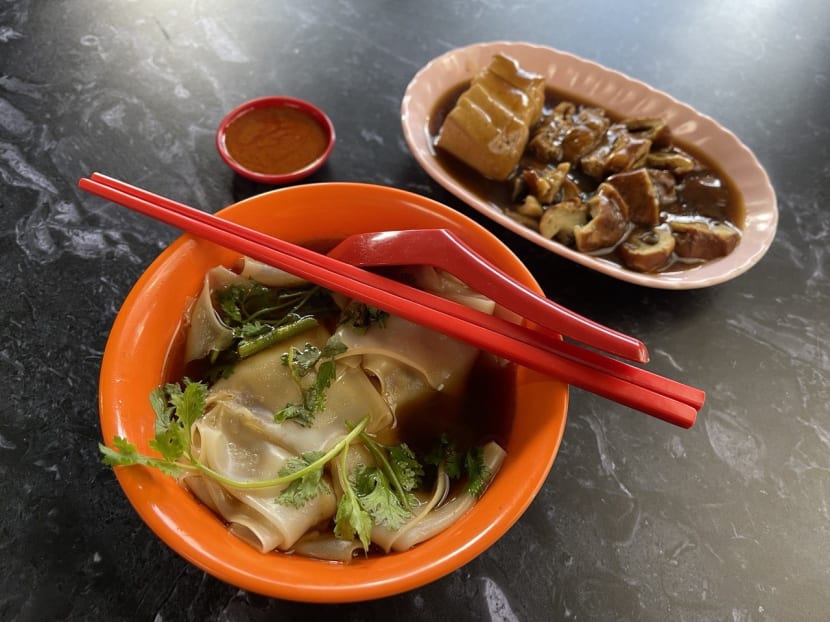 Vegetarian kway chap that tastes like the real thing? We tried it at this pay-it-forward stall in Ang Mo Kio