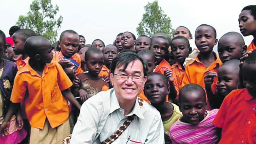 Singapore’s ‘king of the throne’ receives royal endorsement