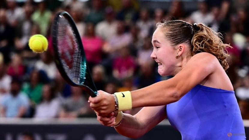 Andreeva fights back to beat Potapova in Linz Open final