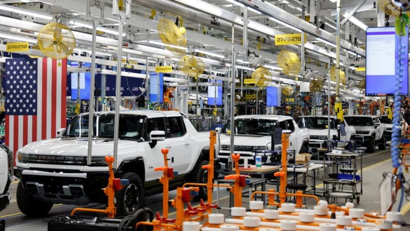 Future of electric cars still promising, despite high costs and lagging infrastructure: Car makers Future of electric cars still promising, despite high costs and lagging infrastructure: Car makers