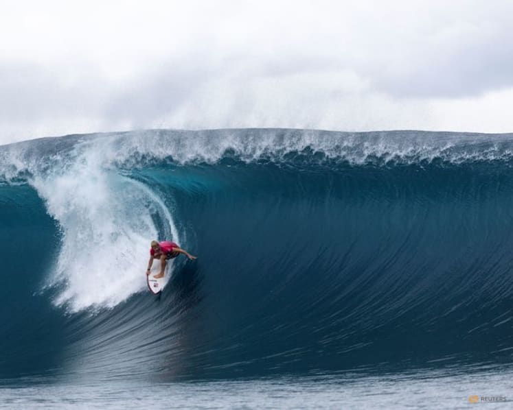 Surfing-Florence extends Championship Tour sabbatical